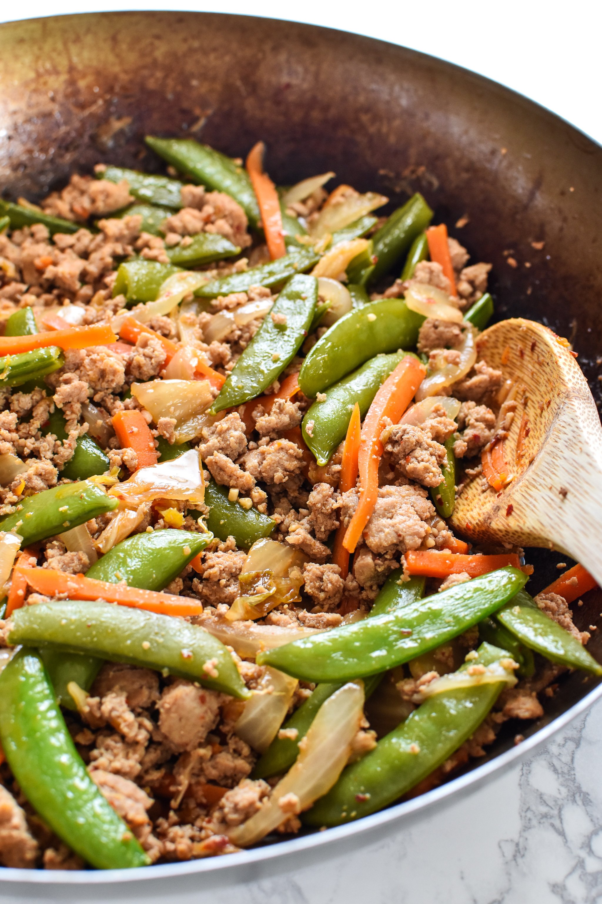 Meal Prep Ground Turkey Snap Pea Stir Fry Rice Bowls - A delicious recipe for veggie filled stir fry, super easy to meal prep for lunch! - ProjectMealPlan.com