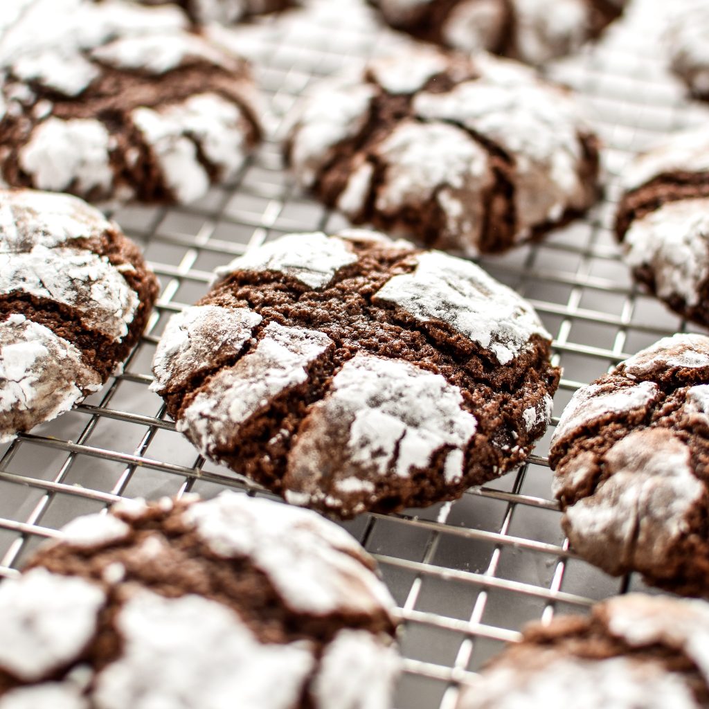 Classic Chewy Chocolate Crinkle Cookies - Project Meal Plan