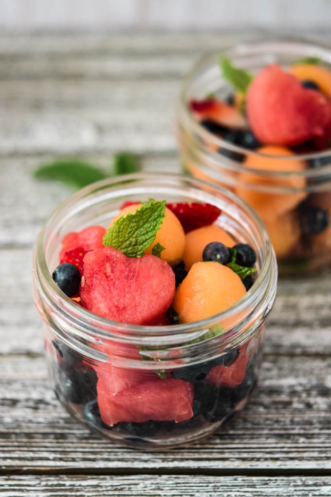 Perfect meal prep ideas for hot weather include fresh cut fruit with a delicious mojito flavor.