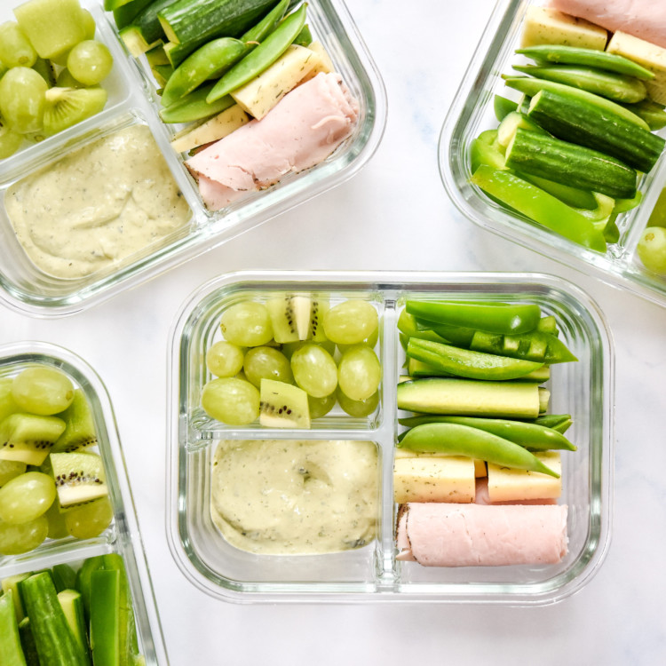 glass meal prep container with the green food lunch box meal prep.